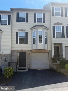 Property at 2710 Equestrian Dr, York, PA