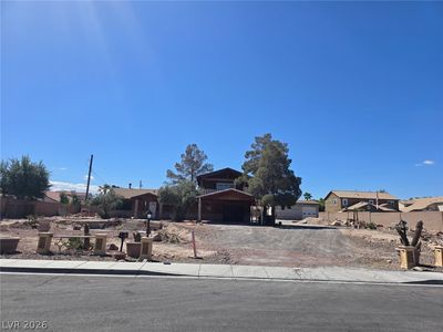 1695 E Camero Ave
