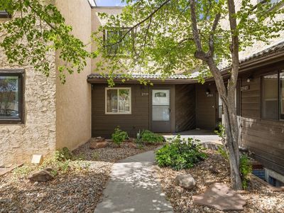 2939 Shady Holw E