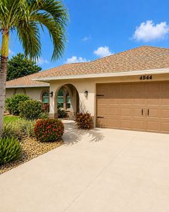 4544 SW 13th Ave