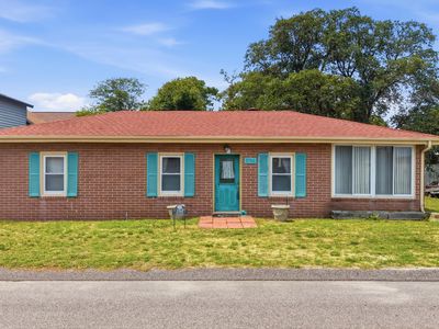 2702 Havens Dr.