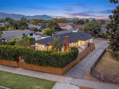 118-120 N San Marino Ave