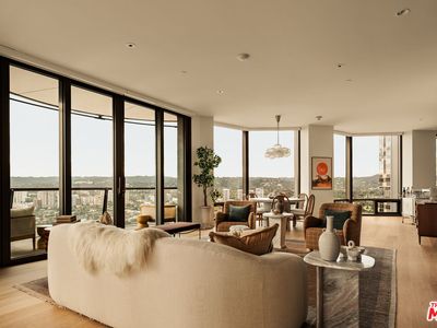 211 W Elm Ct #30A