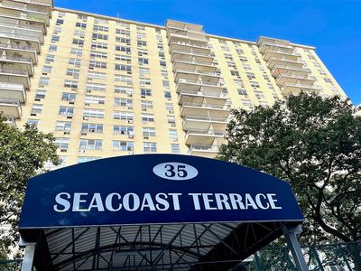 35 Seacoast Ter APT 18F