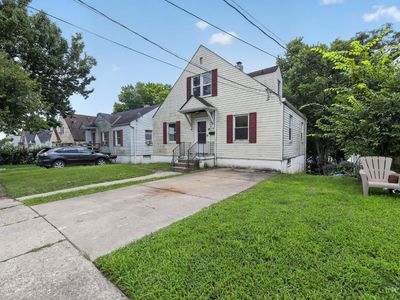 1911 Ashbrook Dr