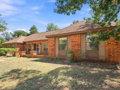 717 N Willow Dr