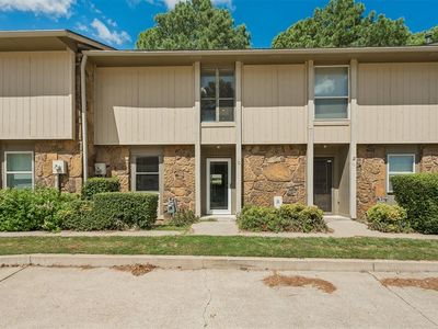 7010 Lakeshore Dr