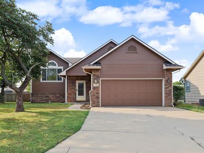 712 E Lakewood Ct