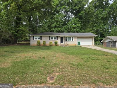 2717 Hutch Dr