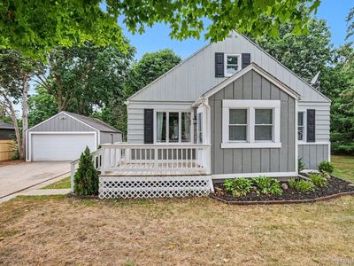 437 Deland Rd