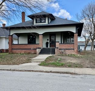 212 W Madison St