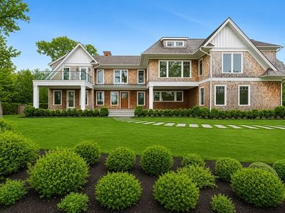 25 Fresh Pond Rd