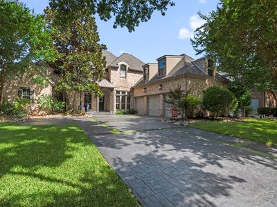 726 Armstrong Blvd