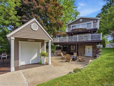 4011 Lotus Dr