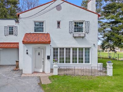 799 Woods Rd