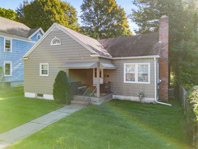 150 Helen St