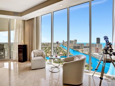 21200 Point Pl #Penthouse 2804