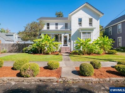 621 5th Ave SE