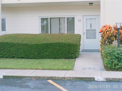 2361 ECUADORIAN WAY #19