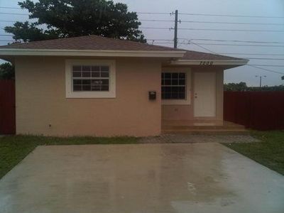 7000 TYLER Street