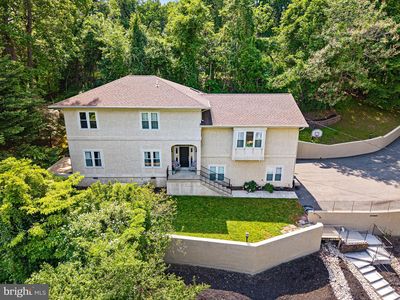 710 Ambleside Dr