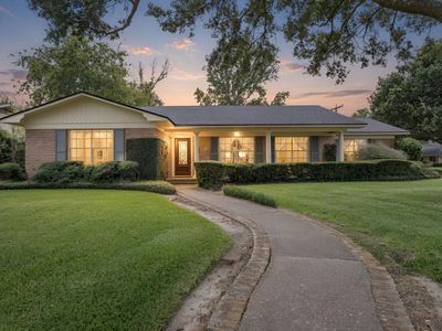 4895 Regina Ln