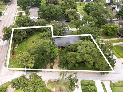 1090 Lamonte Ln