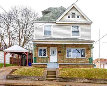 716 Main St