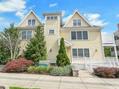 76 New Canaan Avenue #7