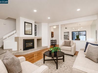 1623 Geary Rd