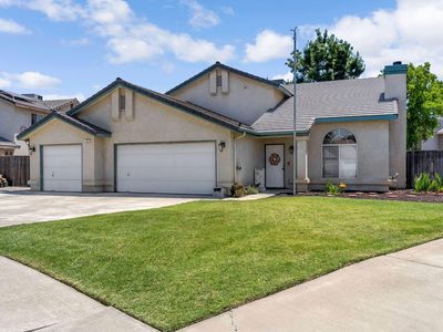 Property at 717 E Spring Lane, Lemoore, CA