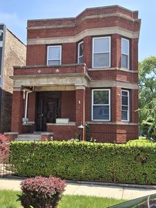 7357 S Perry Ave