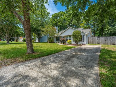1141 Oakcrest Dr