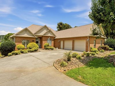 5008 Horseshoe Trl