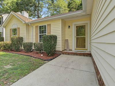 104 Stanway Dr