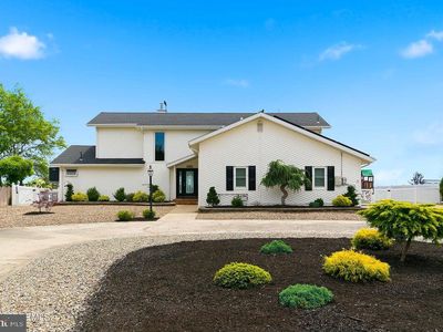 180 Country Club Blvd