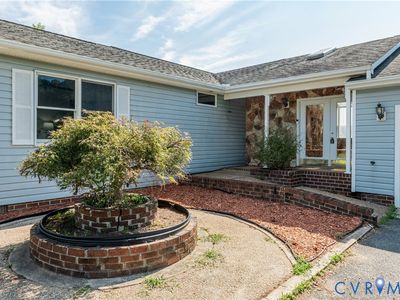 126 Meadow Dr