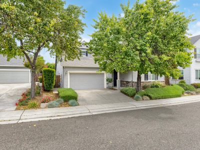 906 Baytree Pl