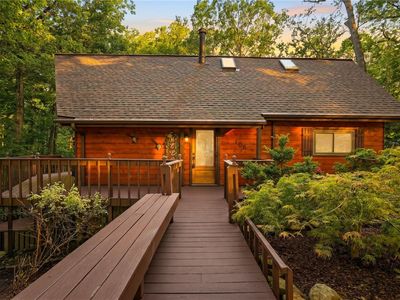 106 Lyndon Ln