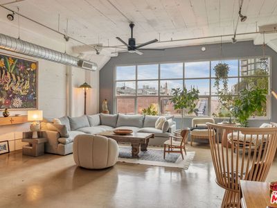 530 Molino St APT 213