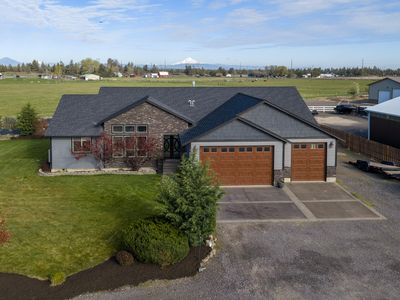 4437 NW Glenn Meadow Loop