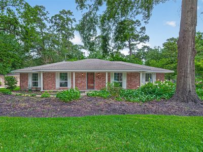 247 Castlewood Dr