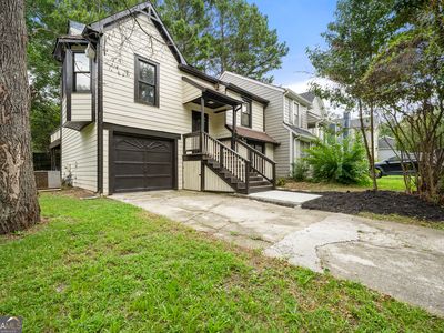 8119 Woodlake Dr