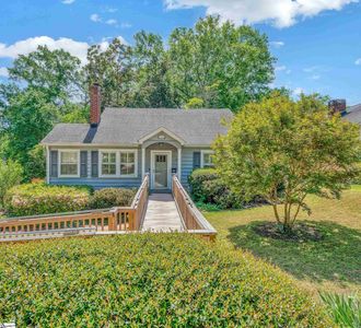 114 E Augusta Pl