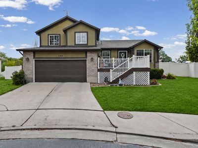 589 N Riverwalk Dr E