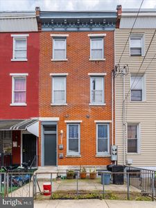 1812 W Master St