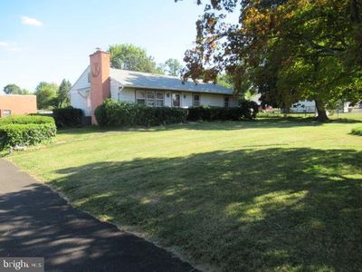 6219 Hulmeville Rd