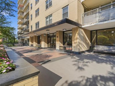 6600 Boulevard East APT 11G