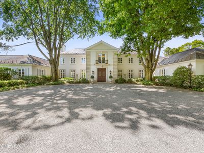 25 Field Point Cir