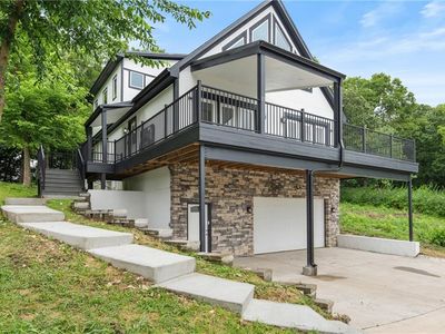 85M NE Lake Shore Dr